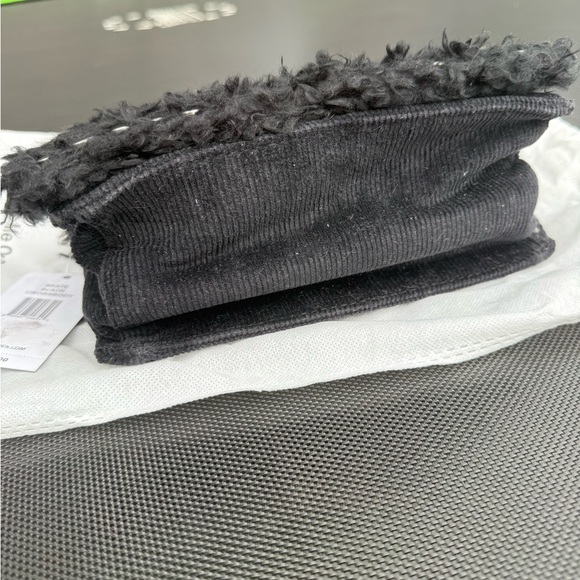 Steve Madden Black Faux Fur/Textured Crossbody Bag NWT - Picture 8 of 13